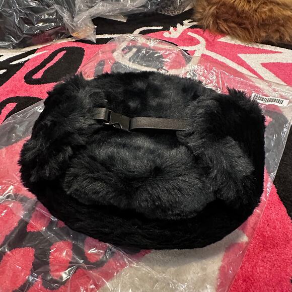 Supreme Ushanka Hat (FW25) – Black – S/M – Brand New - Picture 6 of 10